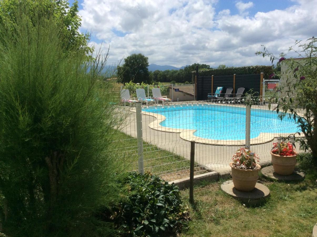 Gite En Comminges Franquevielle Exterior photo